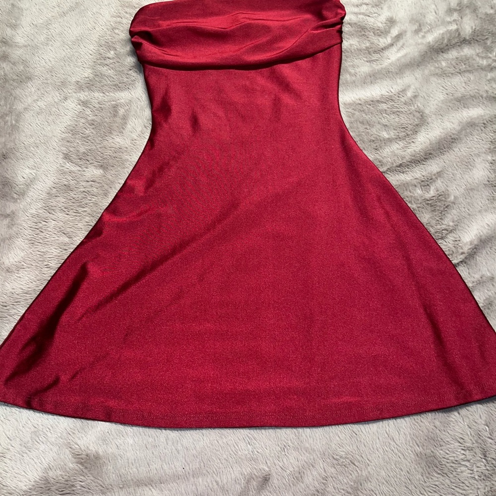 Windsor Strapless Scarlet Dress